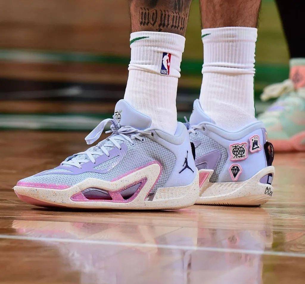 开云全站 -德约科维奇遭遇七连败，独行侠教练面临压力！